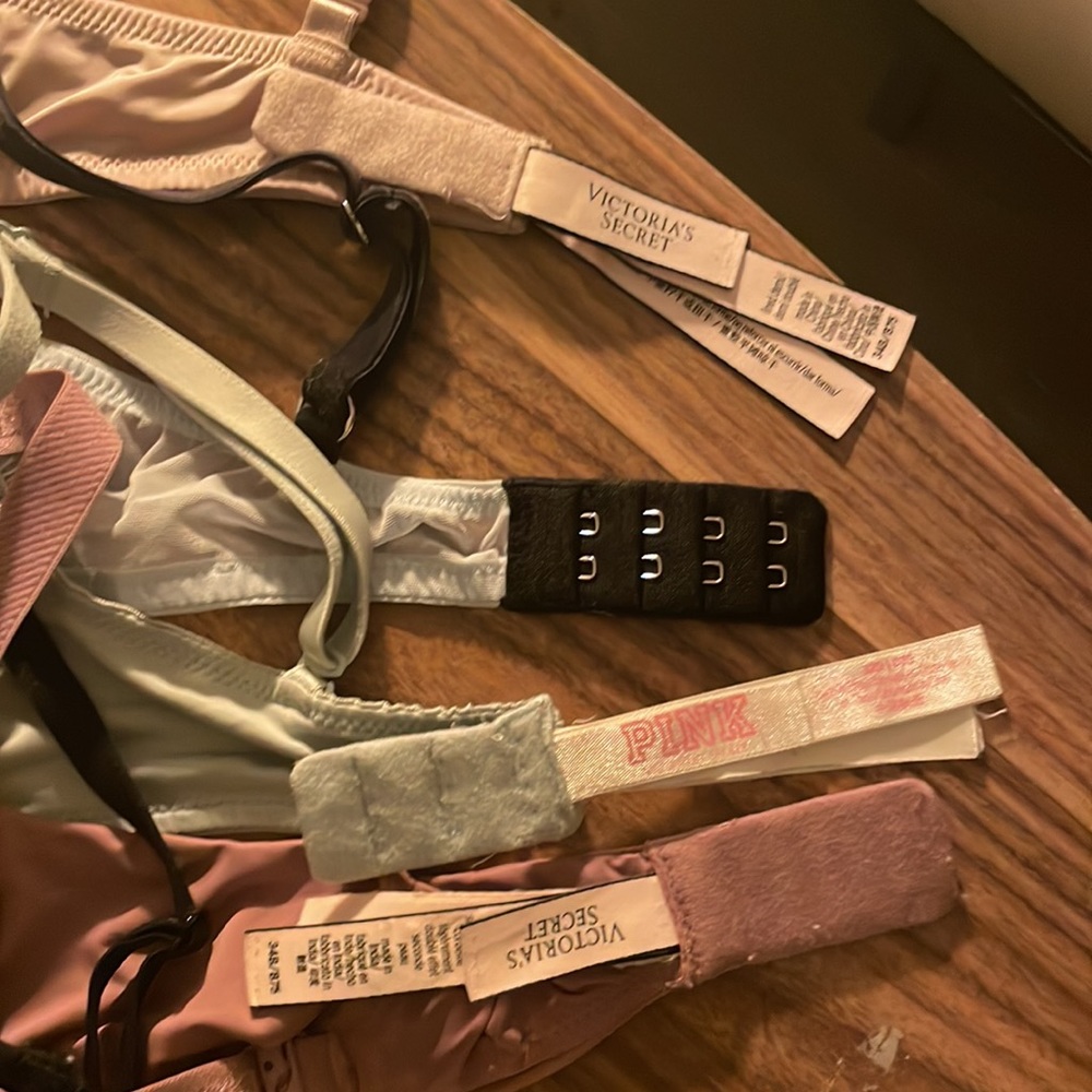 Bras - Picture 2 of 3
